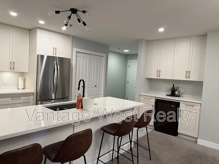 1099 Sunset Dr #228 — Photo 2