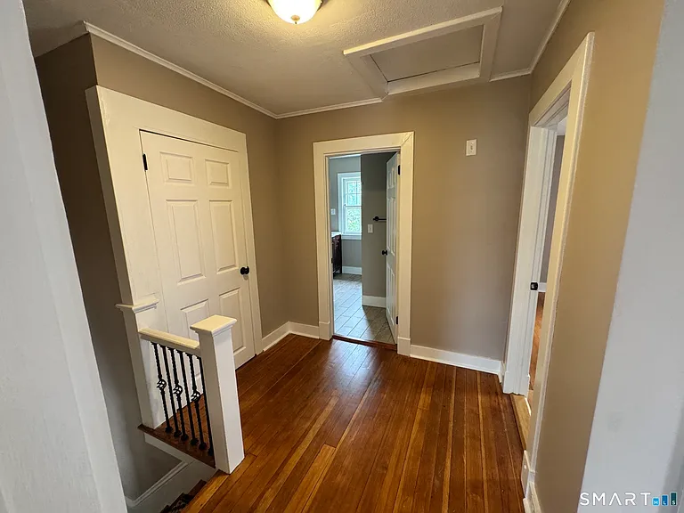 18 Spicer Ave — Photo 15