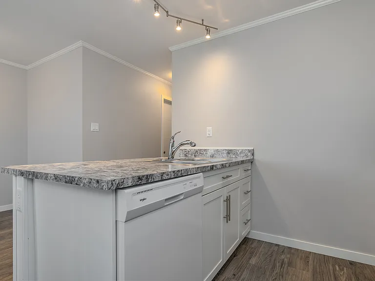 1420 N Silverleaf Blvd — Photo 24