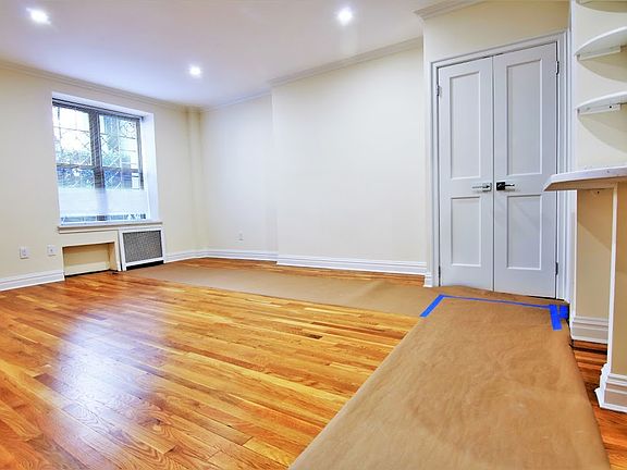 2nd image of 34 W 75th St #F