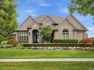 22440 Darcey Ct, Novi, MI 48374