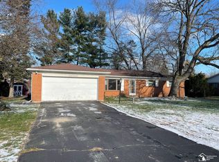 1392 Tennyson Dr, Temperance, MI 48182