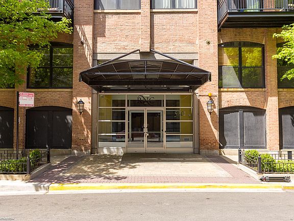 3rd image of 520 W Huron St #Pub22