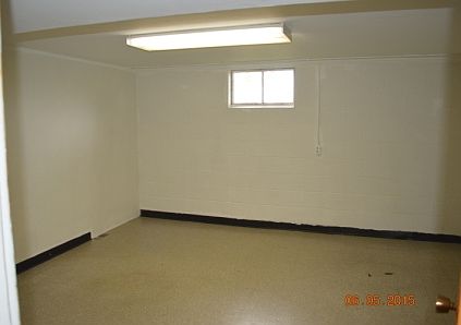 5th image of 985 Park Street