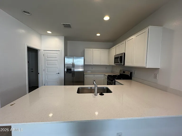 9819 W Flower St — Photo 6