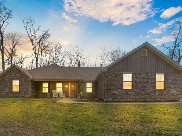 293 Madison St #8593, Huntsville, AR 72740