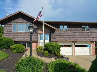 121 Roth St, Houston, PA 15342