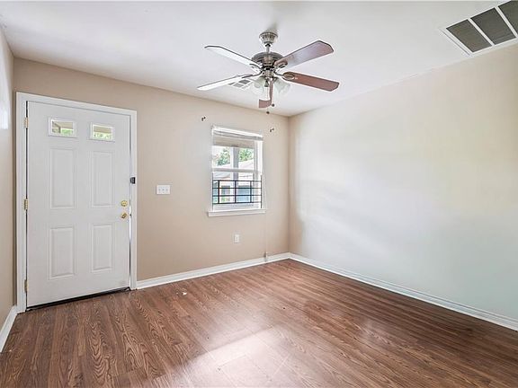 3rd image of 2816-18 Comus Ct
