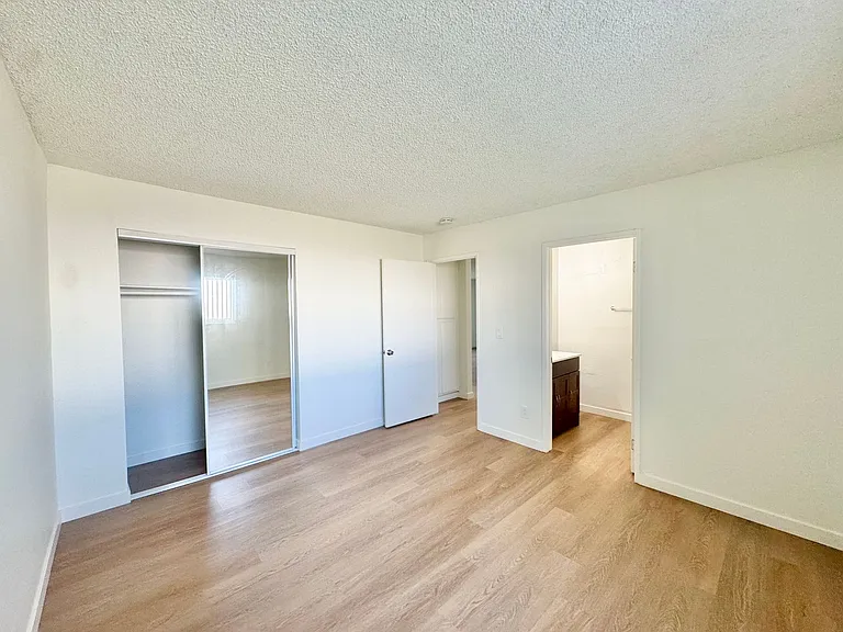 Westpark Apartments — Photo 20