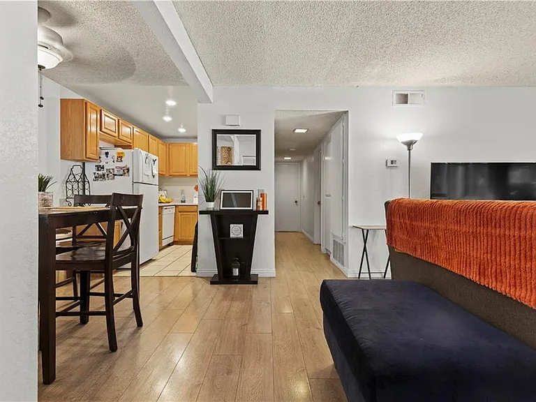 22700 Lakeway Dr #331 — Photo 3