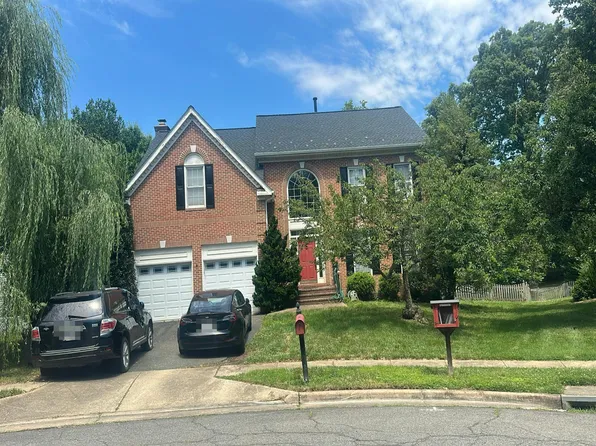204 Battle Ct SE, Vienna, VA 22180