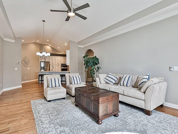 5th image of 6737 Liberty Cir