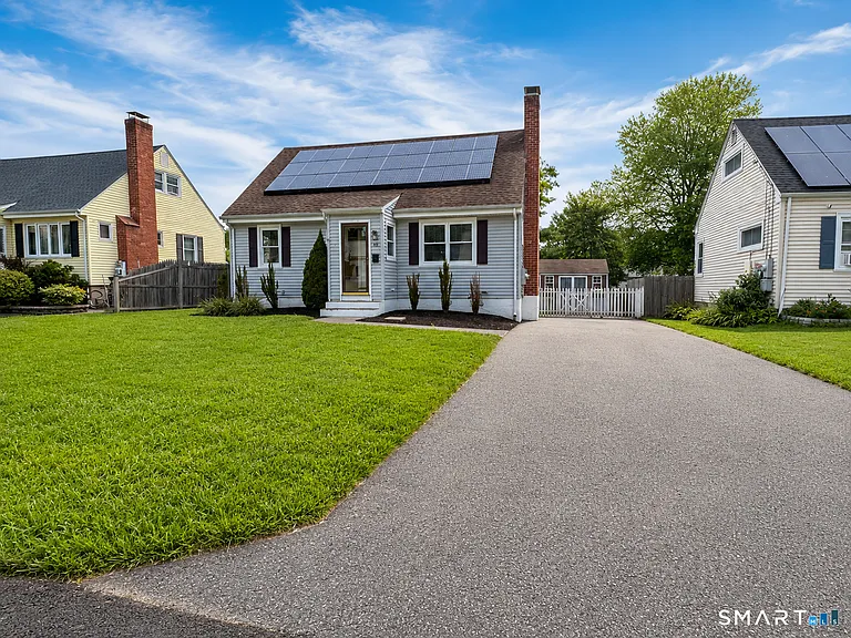 28 Lewis Ln — Photo 2