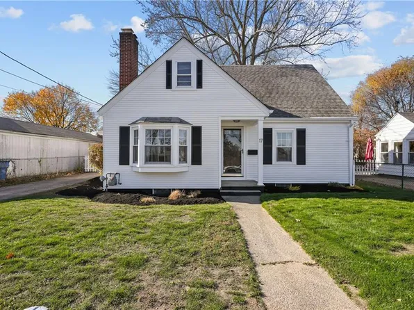 17 Boulevard Ave, Lincoln, RI 02865