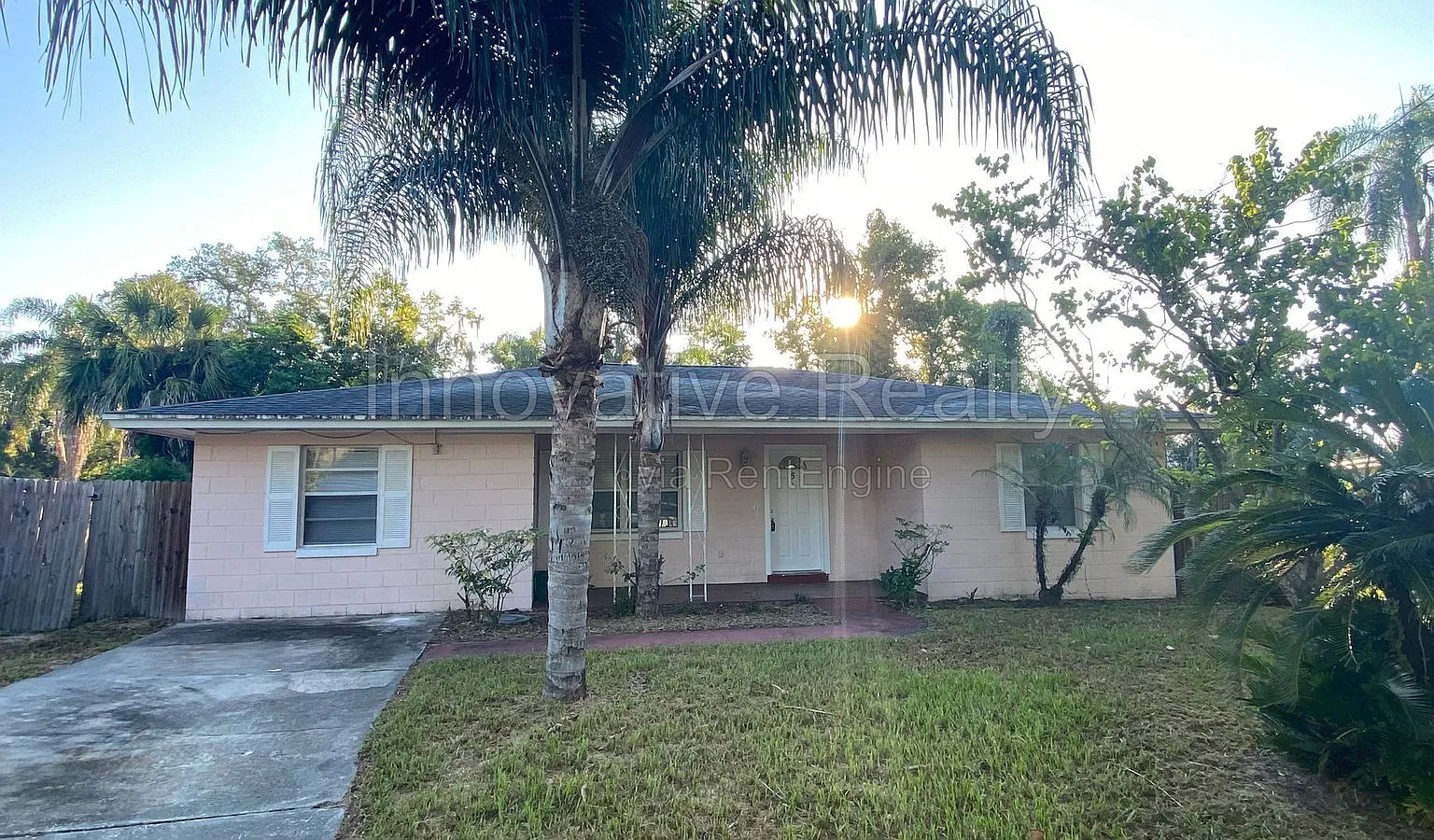 3 bed, 1.5 bath, 1142 sqft, $1,695 — Photo 1