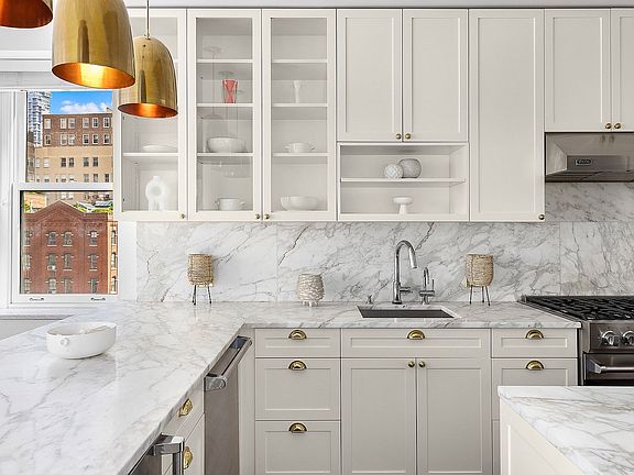 5th image of 448 Greenwich St APT 5