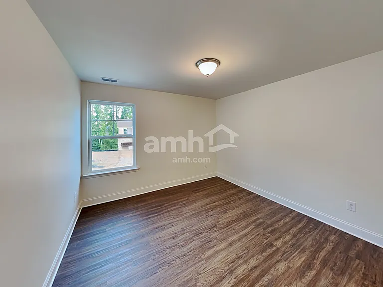 5070 Hudson Valley Dr — Photo 18