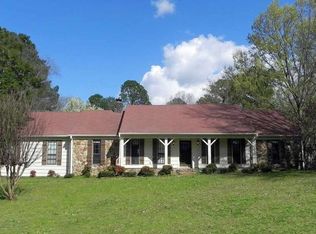 2262 Woodside Dr, Germantown, TN 38138