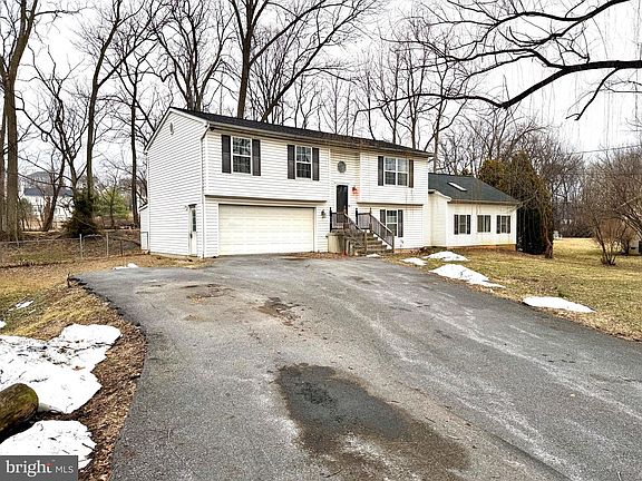 3rd image of 52 Morgan St