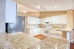 6310 NW 58th Way — Photo 7