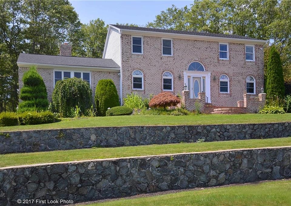 1st image of 16 Rollingwood Dr