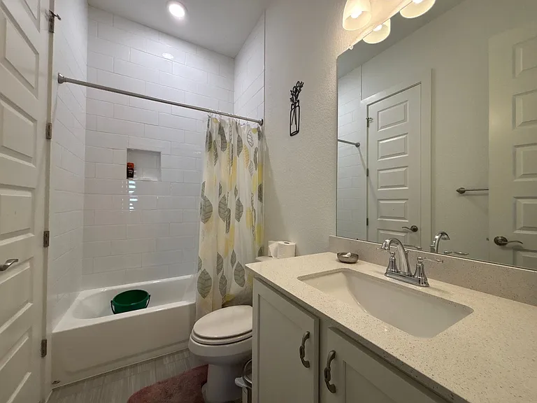 16916 Morelle Dr — Photo 24