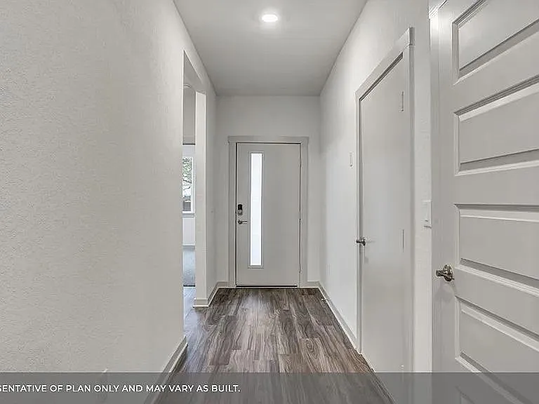13608 Lubeck Dr — Photo 3