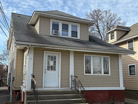 5th image of 117 Bloomfield Ave APT 2