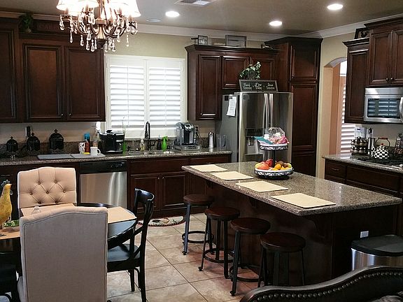 2nd image of 2809 Miramar Ln