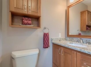 212 Pine Hill Rd, Chelmsford, MA 01824