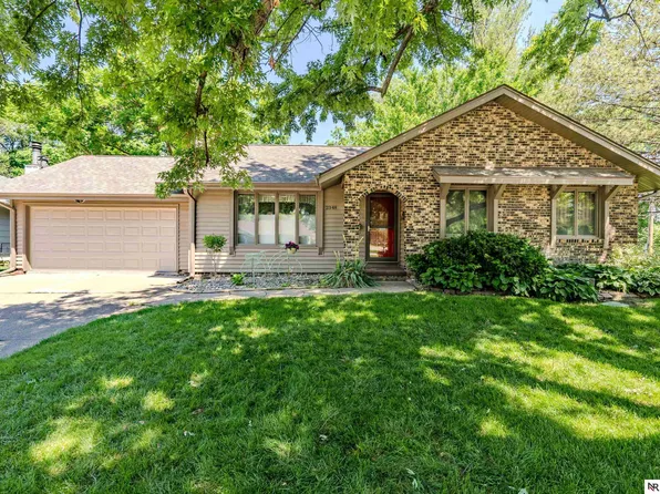 2348 E 19th St, Fremont, NE 68025
