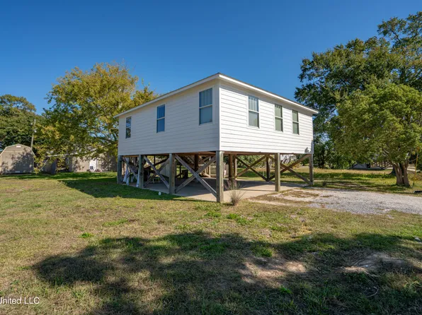 420 Richmond Dr, Biloxi, MS 39530