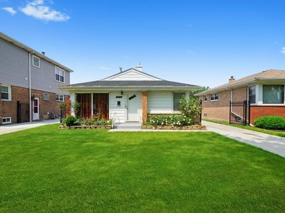 7830 S Kolmar Ave, Chicago, IL, 60652