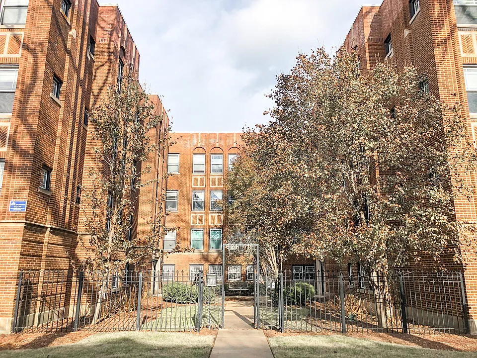 619-21 Brummel St.
