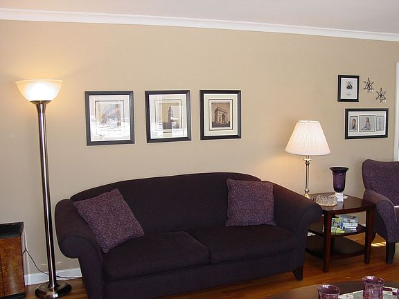3rd image of 17 N Kennicott Ave