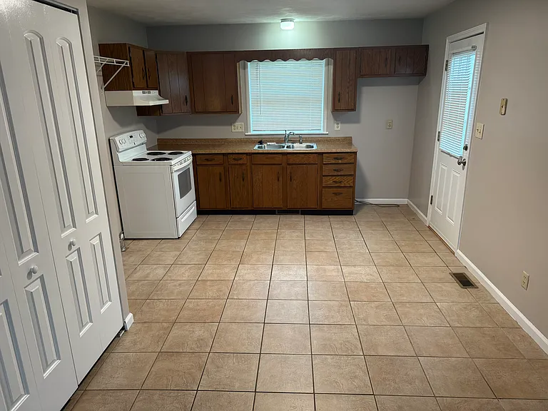 2482 Terry Ln #2482 — Photo 6