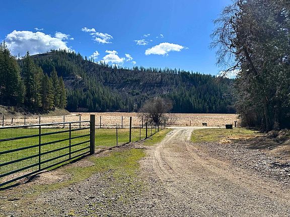 3rd image of 4143 N Deer Lake Rd