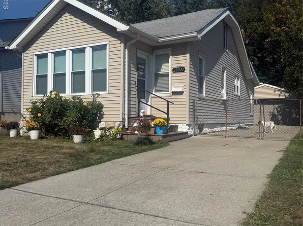 23511 Allor St, Saint Clair Shores, MI 48082