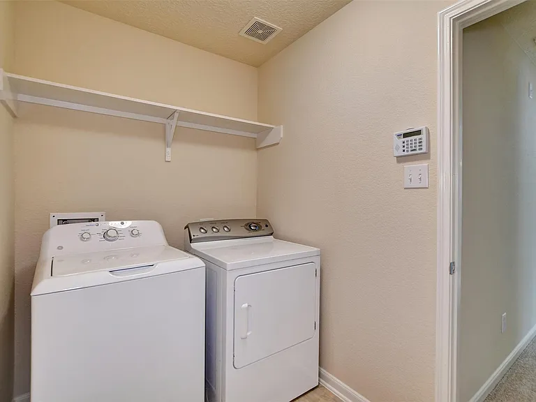 3131 Beacon Grove St — Photo 28