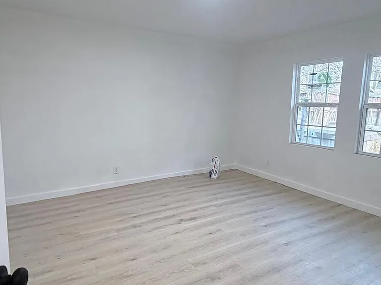 2503 Buchanan St — Photo 9
