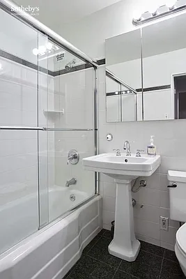 Sold by Sotheby's International Realty | media 7