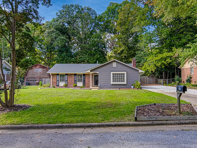 5111 Cheviot Rd — Photo 2