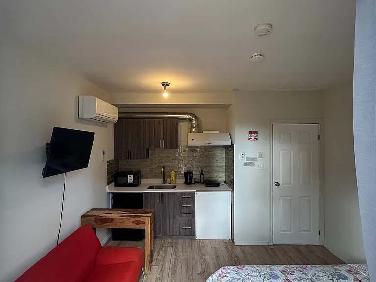 3 Pembroke St #A/B — Photo 4