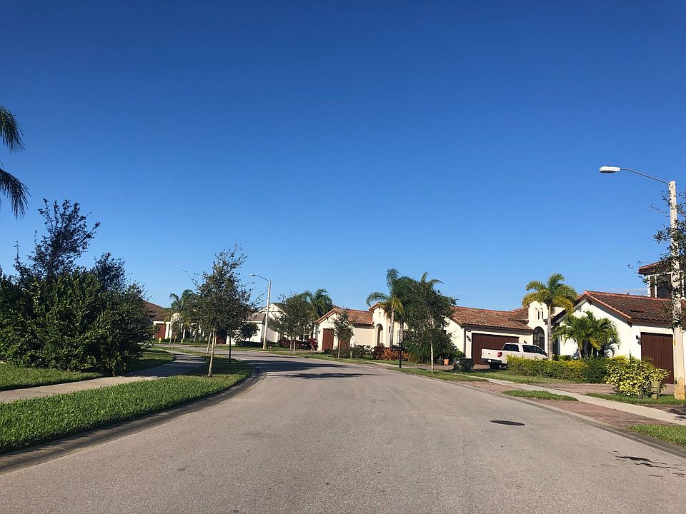 2nd image of 5044 Trevi Ave