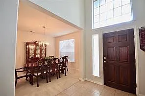 4 bed, 2.5 bath, 3285 sqft, $2,800 — Photo 4