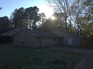 2905 Invergarry Rd, Memphis, TN 38128