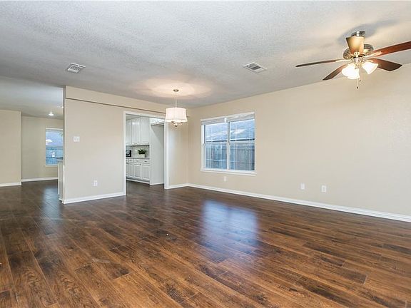 5th image of 7317 Plumwood Dr