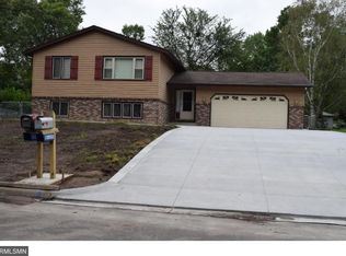 1500 Lark Ave E, Maplewood, MN 55109