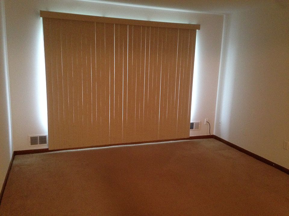 1st image of 32550 Harper Ave