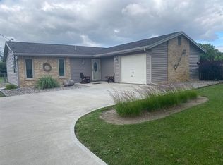 2800 W Meadowcrest Ln, Muncie, IN 47303